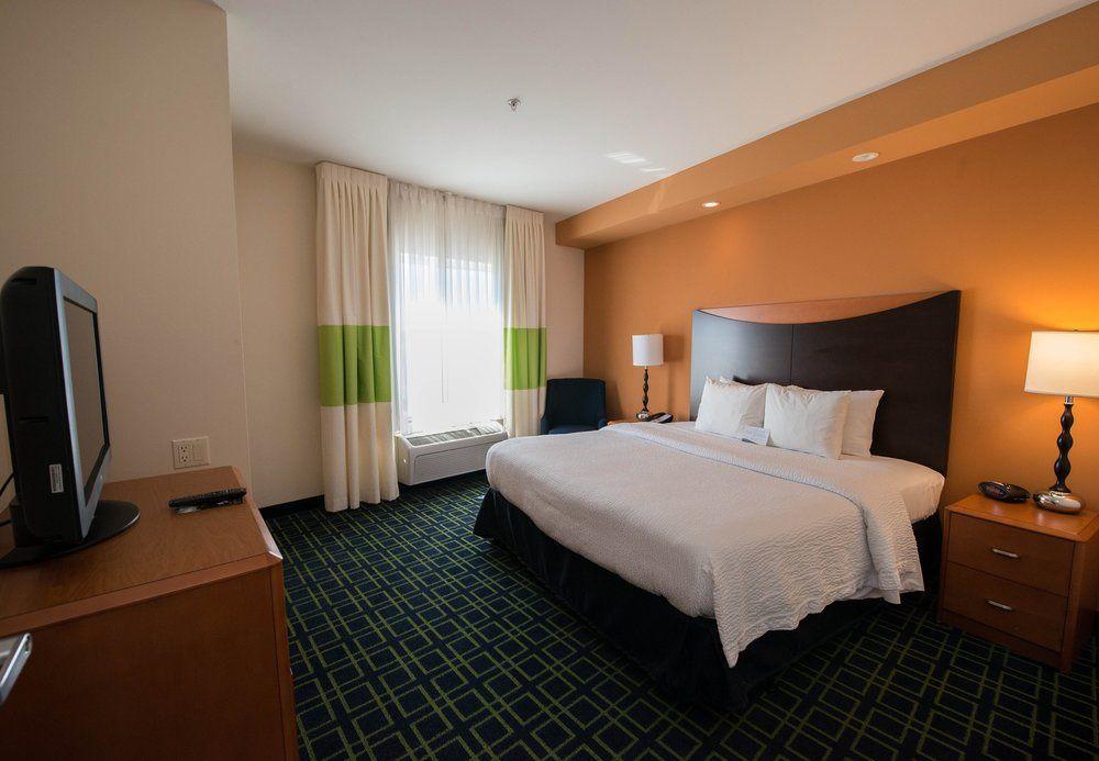 Fairfield Inn & Suites Seattle Бремертън Екстериор снимка