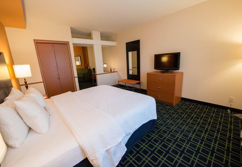 Fairfield Inn & Suites Seattle Бремертън Екстериор снимка