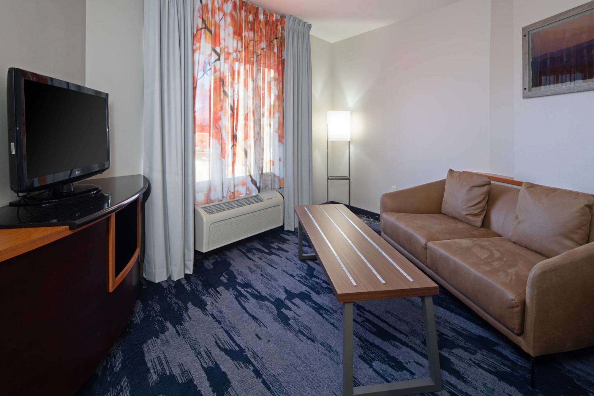 Fairfield Inn & Suites Seattle Бремертън Екстериор снимка