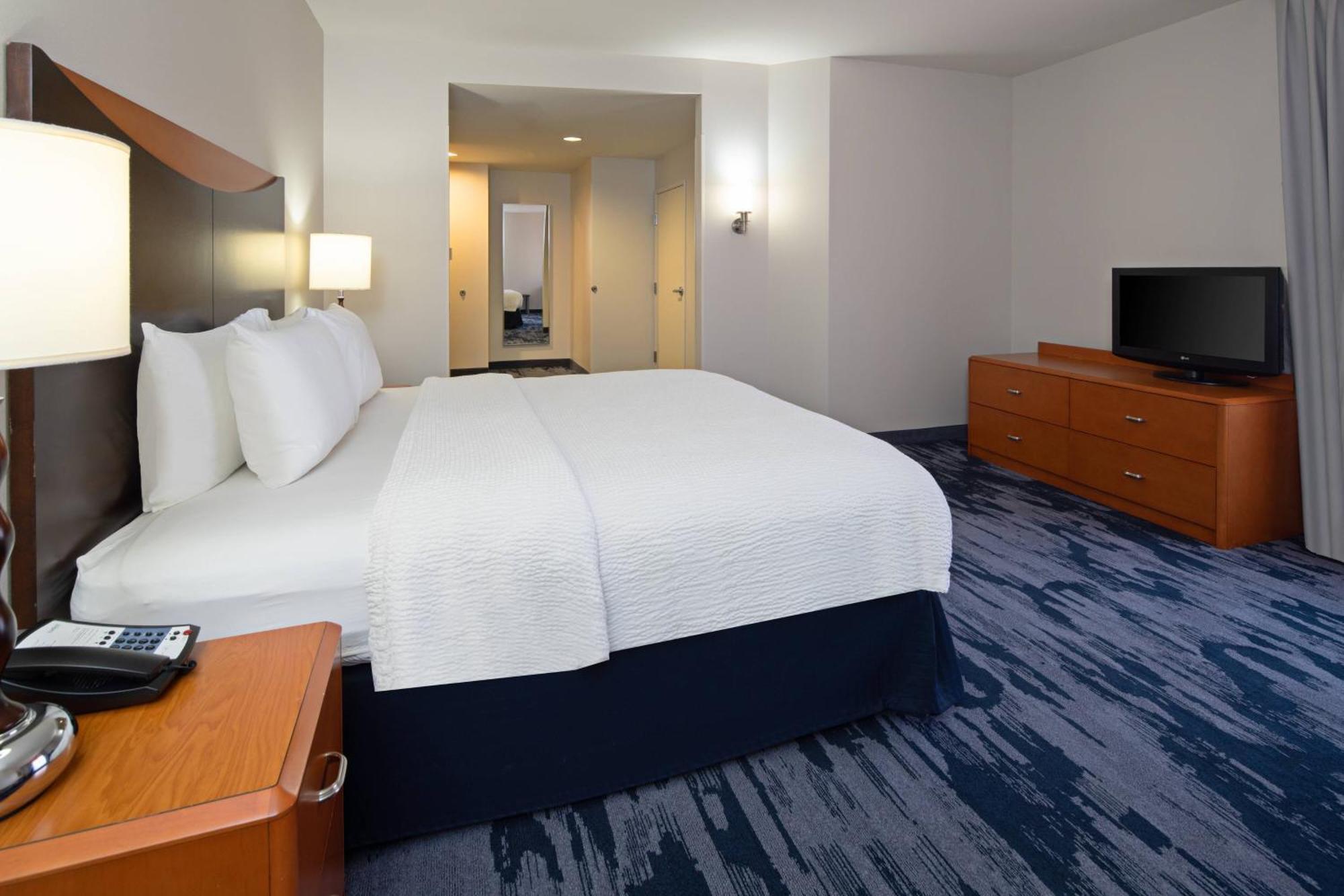 Fairfield Inn & Suites Seattle Бремертън Екстериор снимка