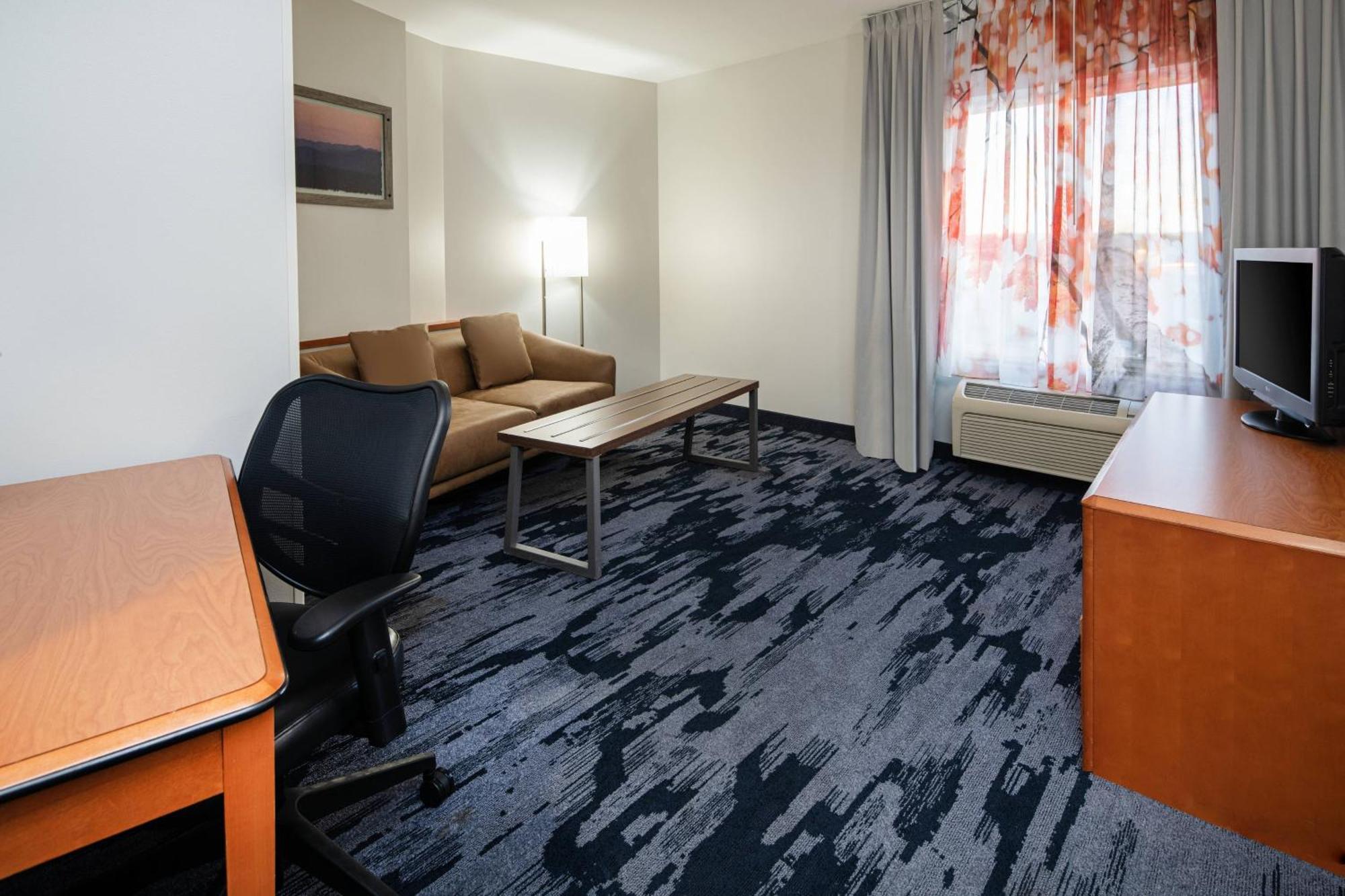 Fairfield Inn & Suites Seattle Бремертън Екстериор снимка
