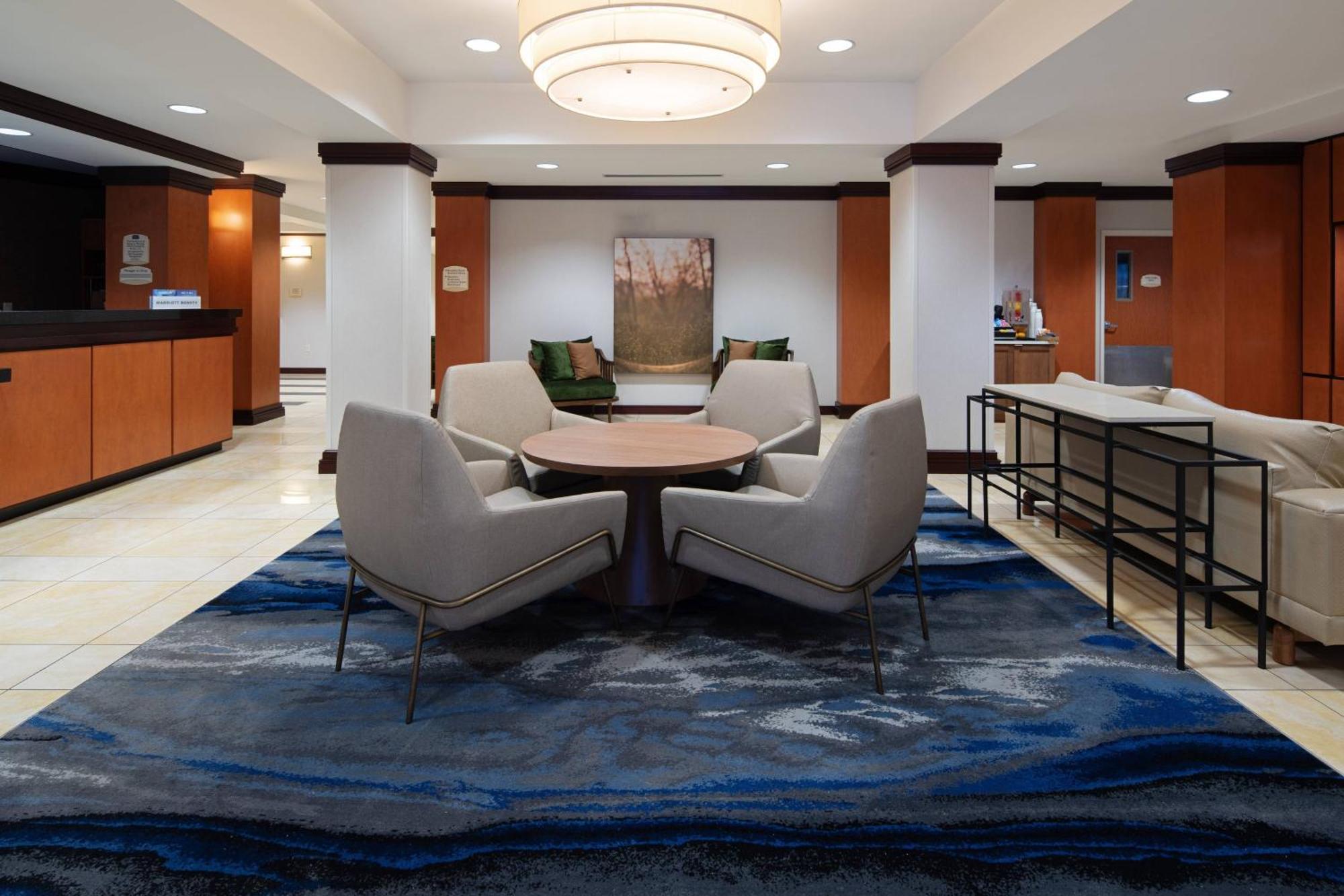 Fairfield Inn & Suites Seattle Бремертън Екстериор снимка