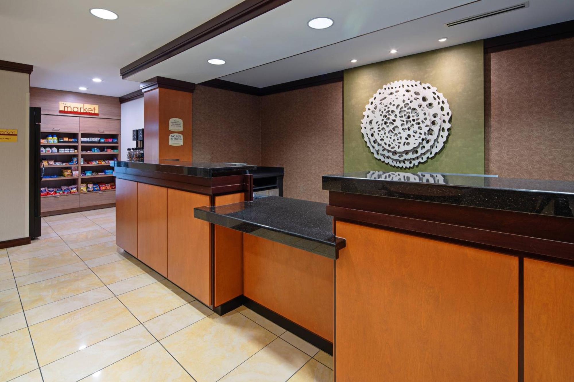 Fairfield Inn & Suites Seattle Бремертън Екстериор снимка